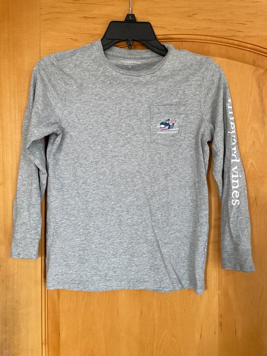 Vineyard Vines Other - Vineyard Vines Kids Gray Long-Sleeve Pocket Tee with Whale Logo Holiday Small